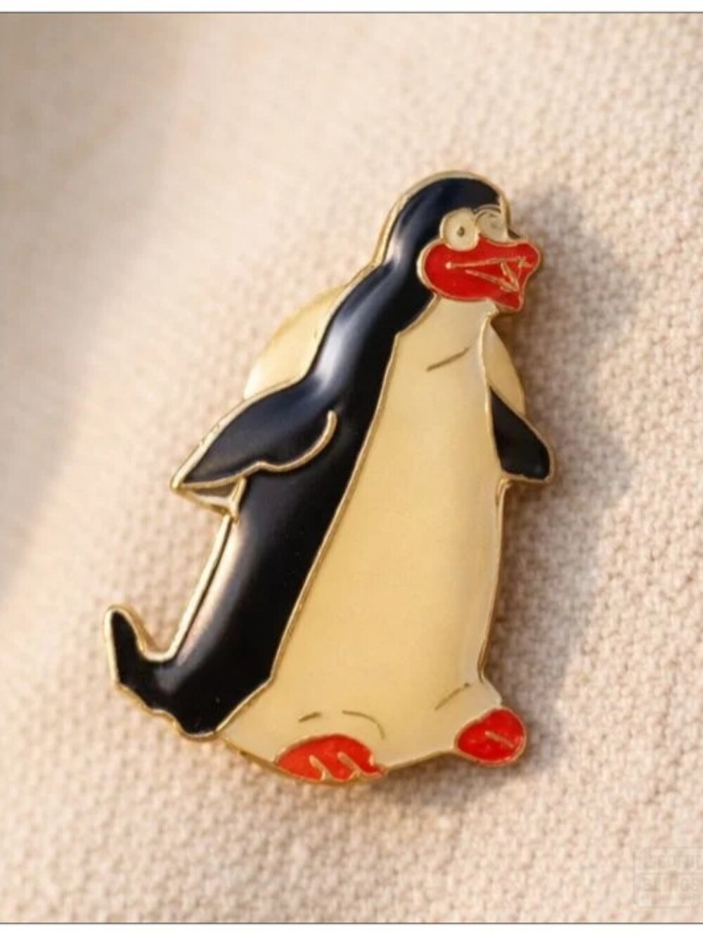 Vintage Penguin Enamel Brooch Pin Retro Animal Jewelry